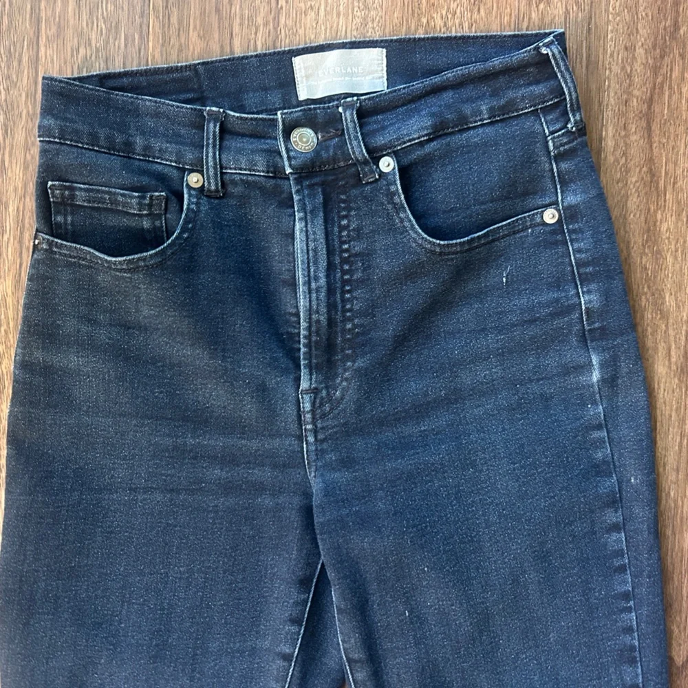 EVERLANE The Authentic Stretch Slim Bootcut Jean Dark Wash Casual Denim Size 26 - Picture 6 of 14